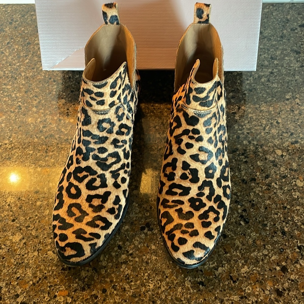 NIB Franco Sarto Richland 2 Leopard Calf Fur Animal Print Booties Boots Size 8.5 - Picture 4 of 9